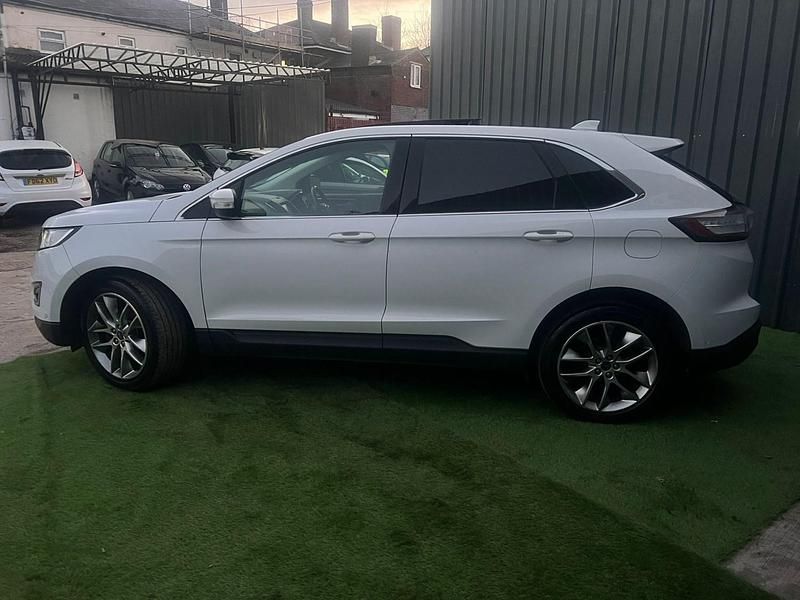 Begagnad Ford Edge Titanium 210 HK (154 kW) 2017 Vit SUV