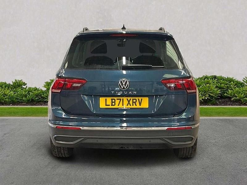 Used VW Tiguan Life 150 HP (110 kW) 2022 Blue SUV