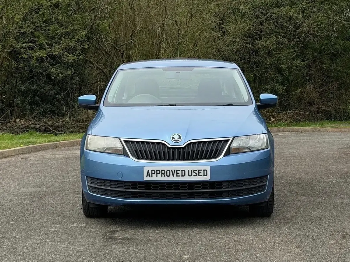 Used Skoda Rapid SE 2013 Blue Hatchback