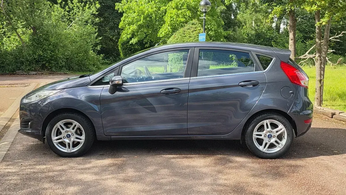 Used Ford Fiesta Zetec 2013 Grey Hatchback