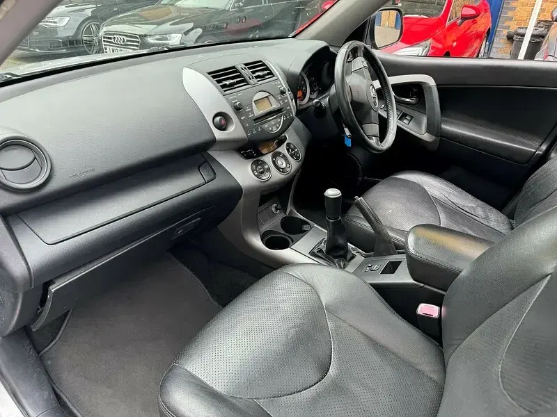 Usado Toyota RAV4 2008 Prateado SUV