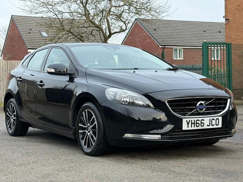 Black Used 2016 Volvo V40 Hatchback | £3,995 (Super price) - Image 1/4