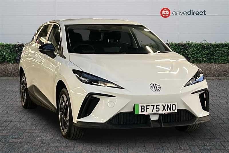White Used 2025 MG MG4 EV SE Hatchback | £17,250 - Image 1/4