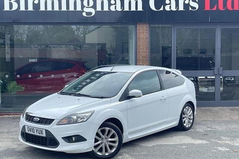 White Used 2010 Ford Focus Zetec Hatchback | £995 (Good price) - Image 1/1