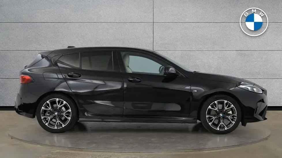 Used BMW 123 M Sport 215 HP (158 kW) 2025 Black Hatchback