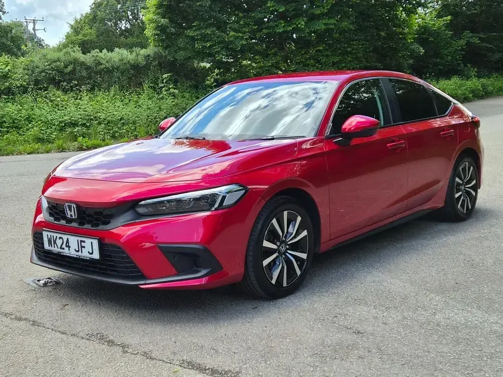 Used Honda Civic Elegance 184 HP (135 kW) 2024 Red Hatchback