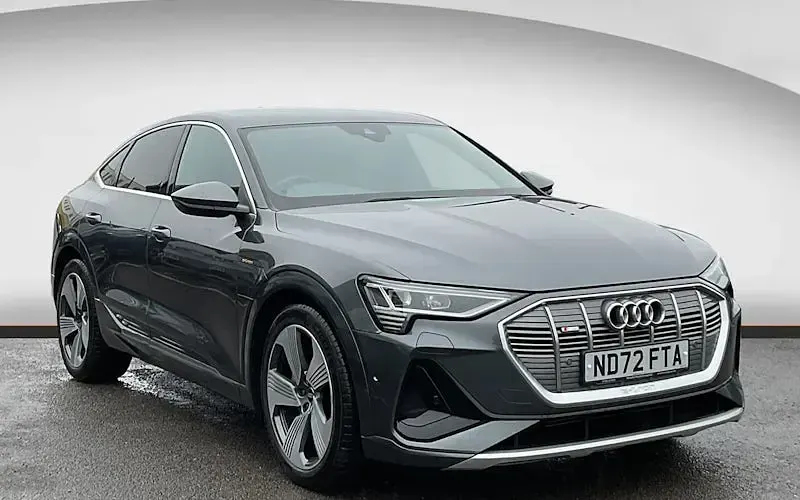 Usado Audi e-tron Sportback S-Line 300 kW (408 HP) 2022 SUV
