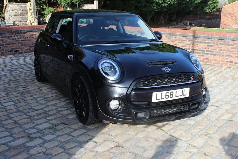Black Used 2018 Mini Cooper S Hatch Hatchback | £10,999 (Fair price) - Image 1/4