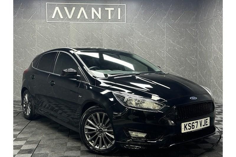 Begagnad Ford Focus ST-Line X 140 HK (102 kW) 2017 Svart Halvkombi