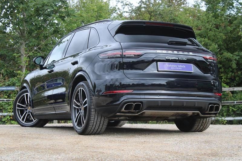 Used Porsche Cayenne Turbo 550 HP (404 kW) 2018 Black SUV