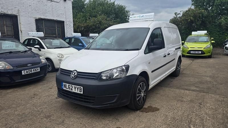 Used VW Caddy Maxi 102 HP (75 kW) 2012 White MPV