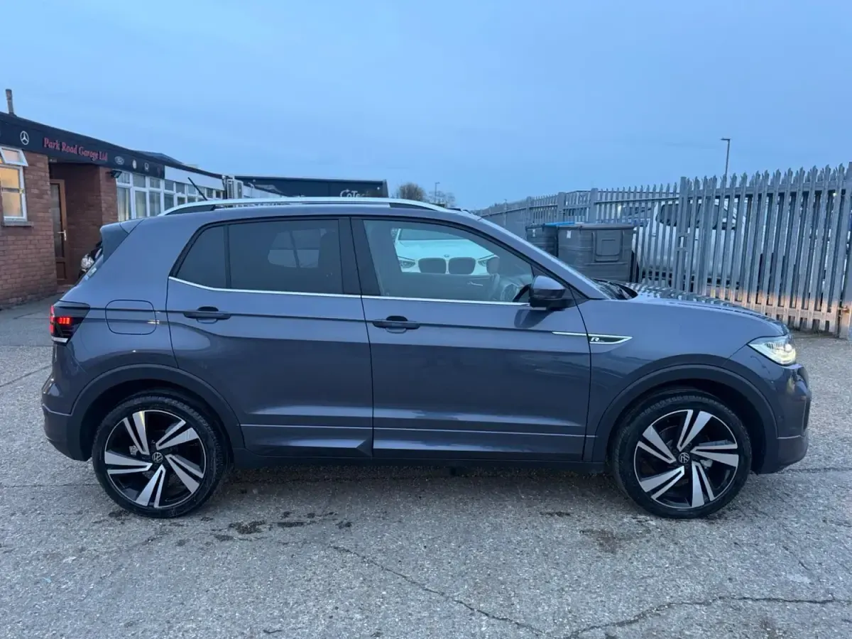 Usado VW T-Cross R-line 150 CV (110 kW) 2026 Gris SUV