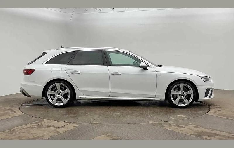 Used Audi A4 S-Line 200 HP (147 kW) 2024 White Estate