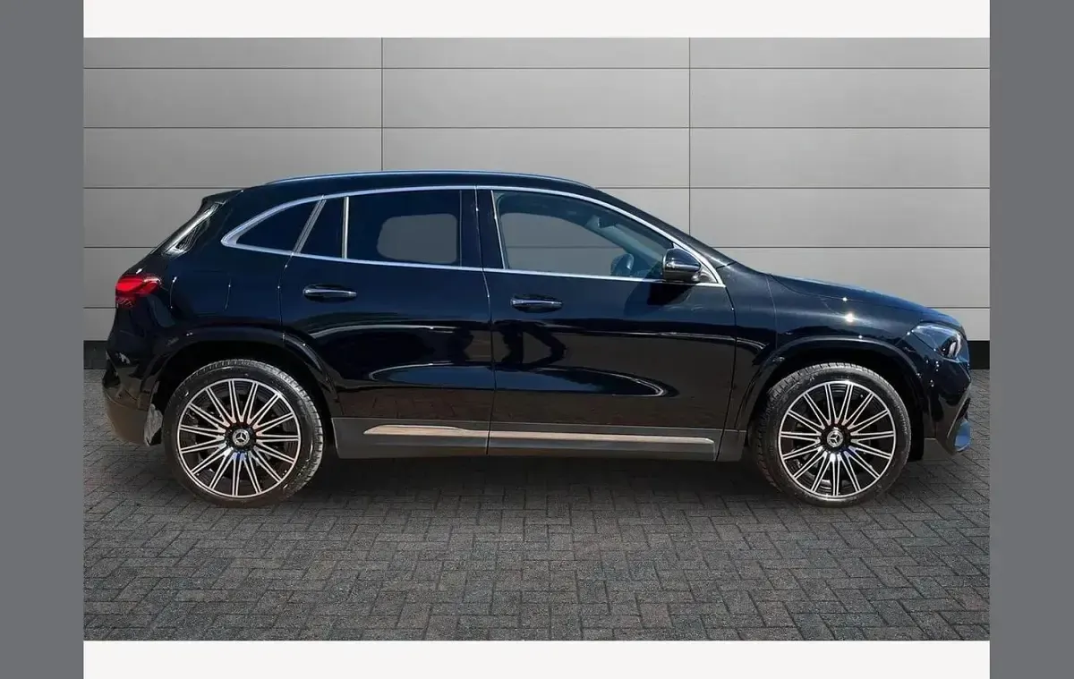 Used Mercedes GLA250 AMG Line Premium 218 HP (160 kW) 2024 Black SUV