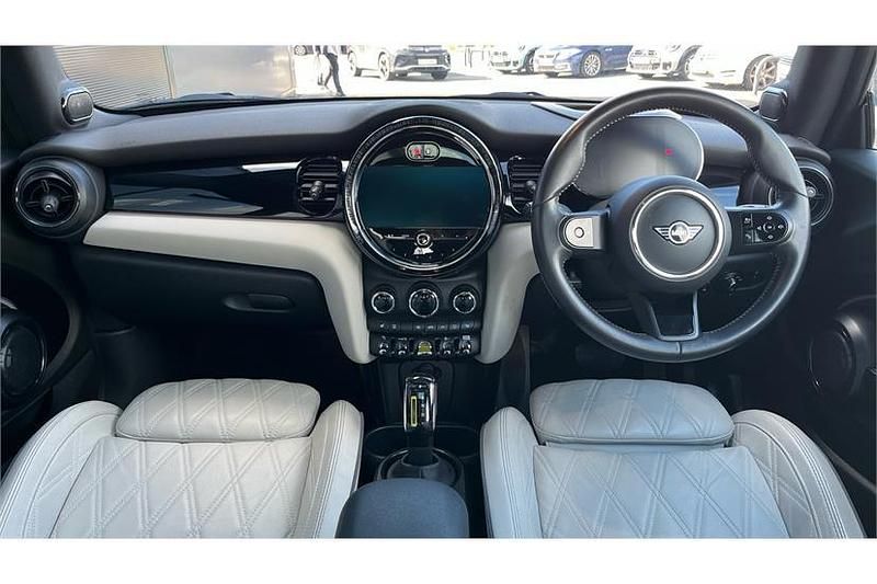 Gebraucht Mini Cooper S Level 3 135 kW (184 PS) 2022 Schwarz Kleinwagen