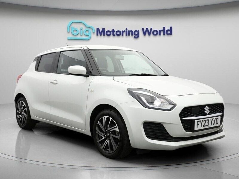 White Used 2023 Suzuki Swift SZ-L Hatchback | £12,300 (Good price) - Image 1/4