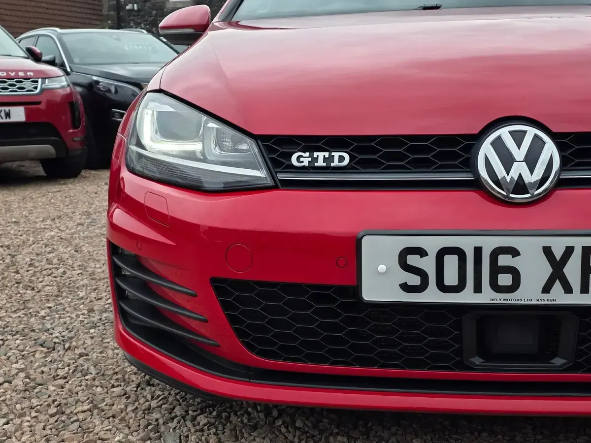 Used VW Golf VII GTD 184 HP (135 kW) 2016 Red Hatchback