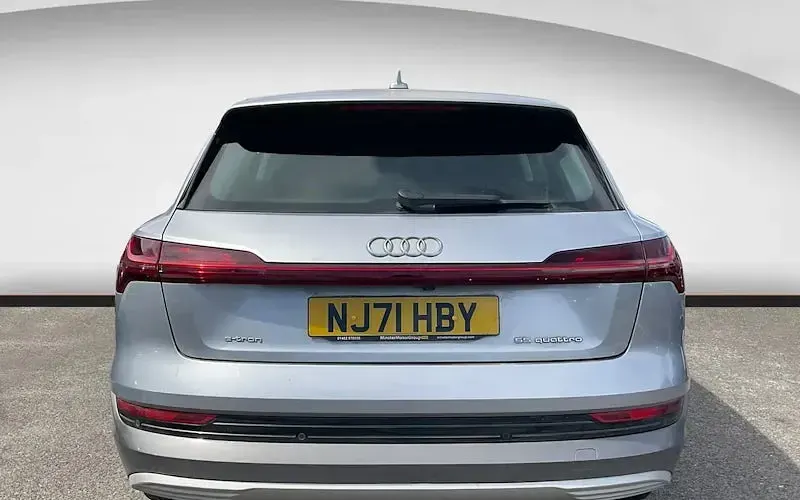Used Audi e-tron Performance 300 kW (408 HP) 2021 Silver SUV