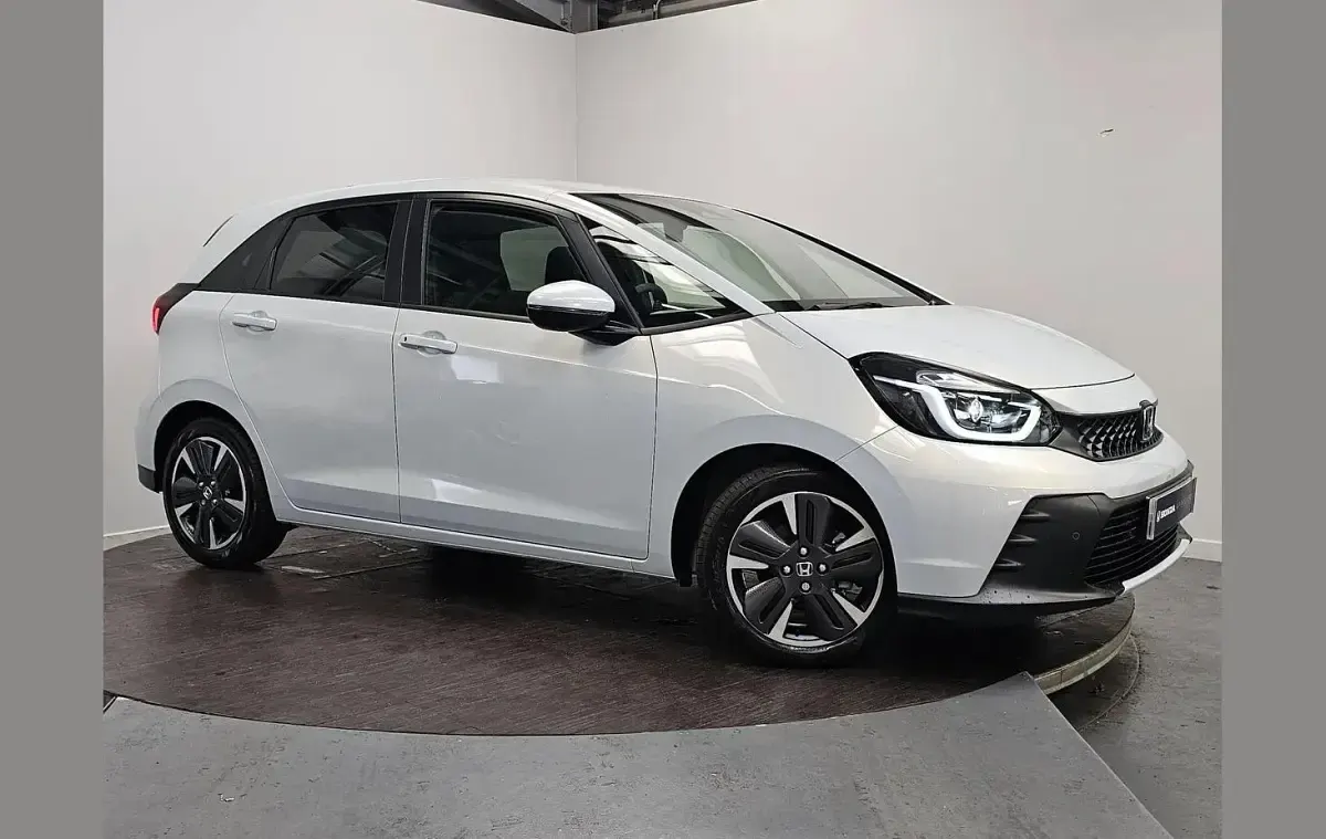 Used Honda Jazz Advance 122 HP (89 kW) 2024 White Hatchback