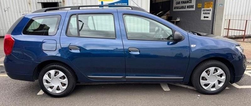 Blue Used 2018 Dacia Logan MCV Lauréate Estate | £5,695 (Fair price) - Image 1/2