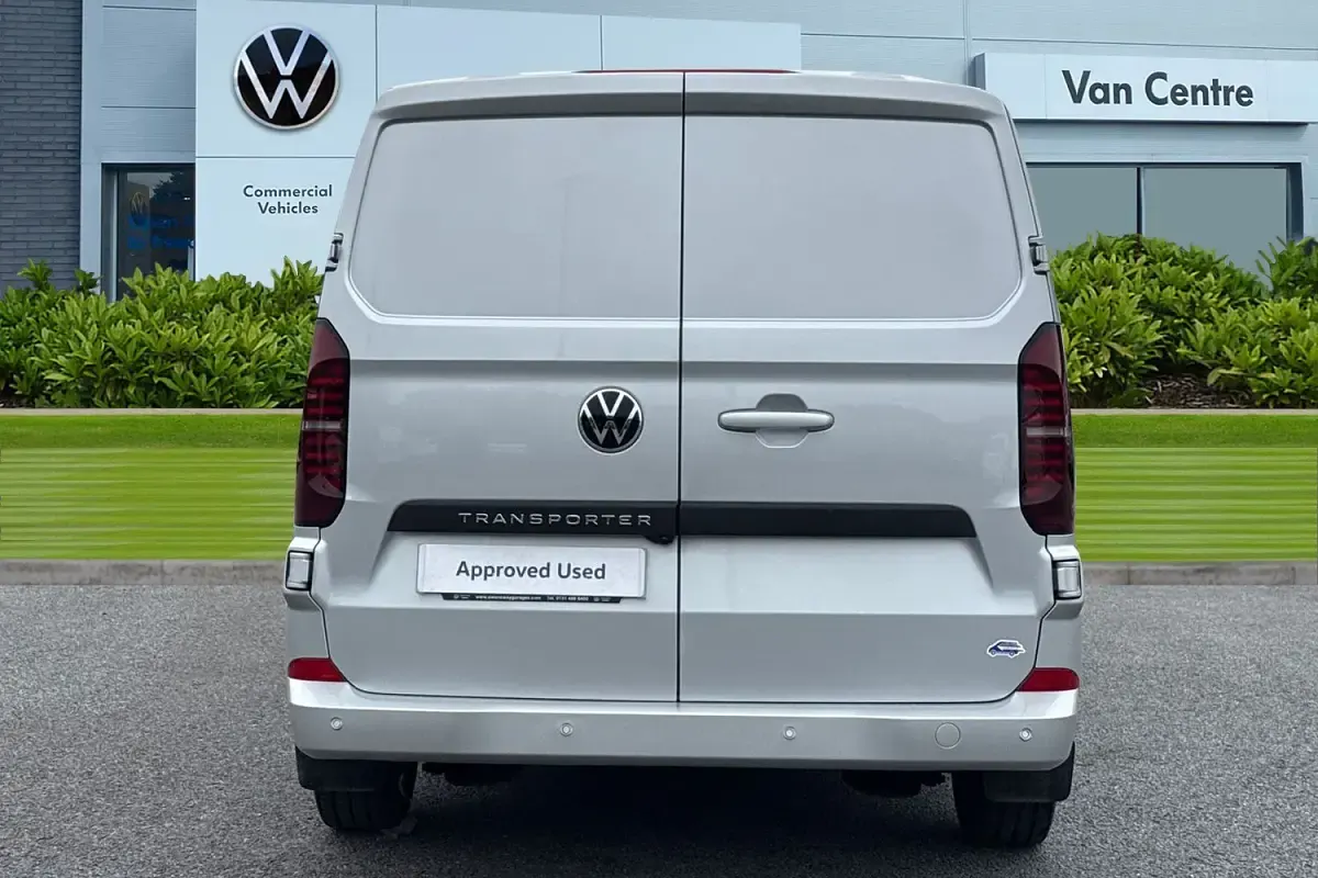 Używany VW Transporter Pro 110 KM (80 kW) 2025 Szary Van