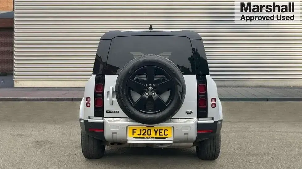 Usado Land Rover Defender First Edition 240 HP (176 kW) 2020 Prateado SUV
