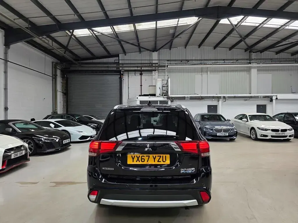 Used Mitsubishi Outlander P-HEV 2017 Black SUV