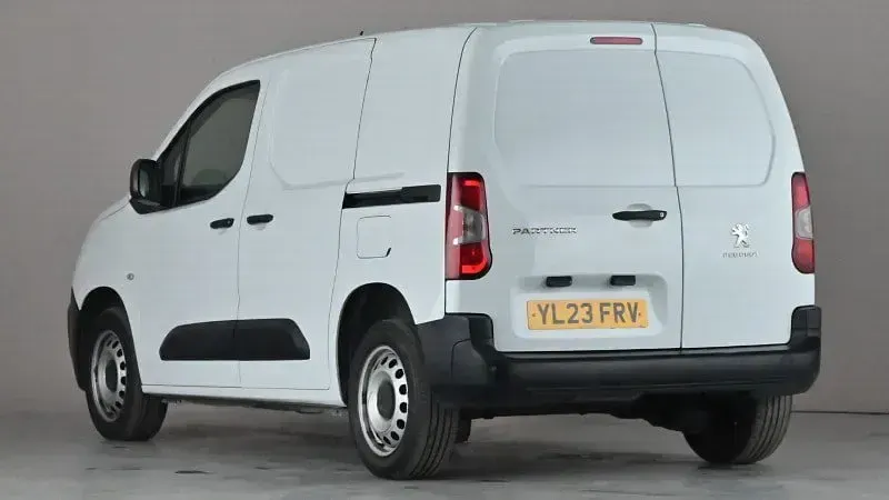 Used Peugeot Partner Premium 100 HP (73 kW) 2023 White MPV
