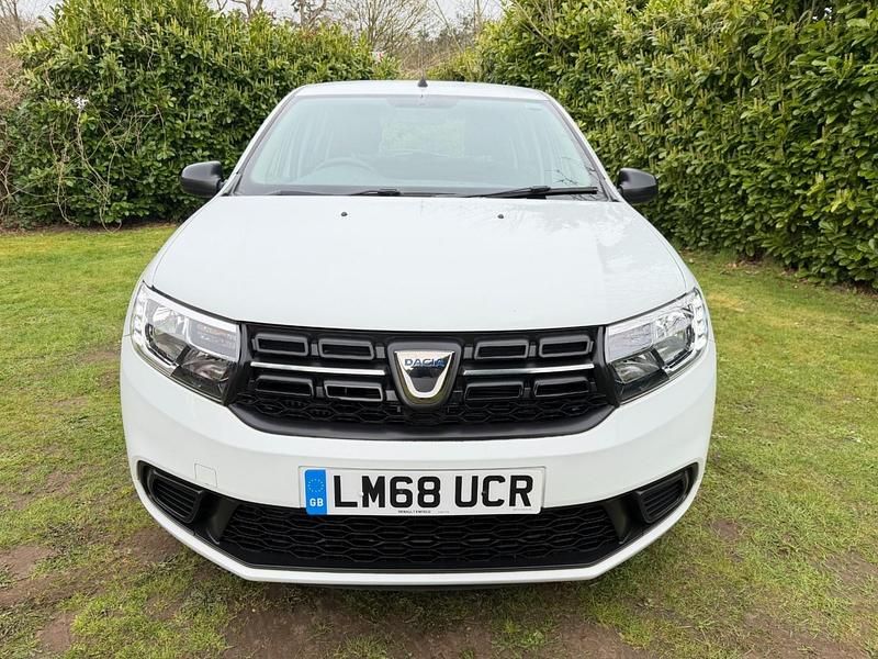 Used Dacia Sandero Essentiel 2018 White Hatchback
