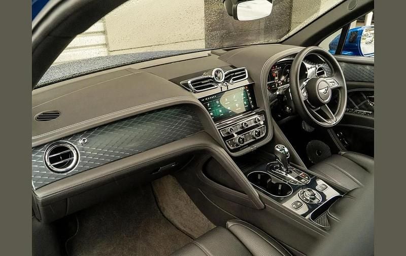 Used Bentley Bentayga 541 HP (397 kW) 2021 Blue SUV