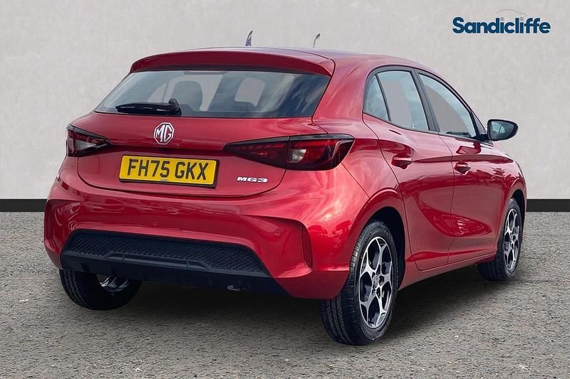 Used MG MG3 SE 116 HP (85 kW) 2024 Tri coat  dynamic red Hatchback