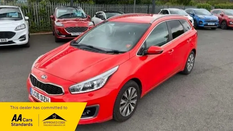 Used Kia Ceed 136 HP (100 kW) 2016 Red Hatchback