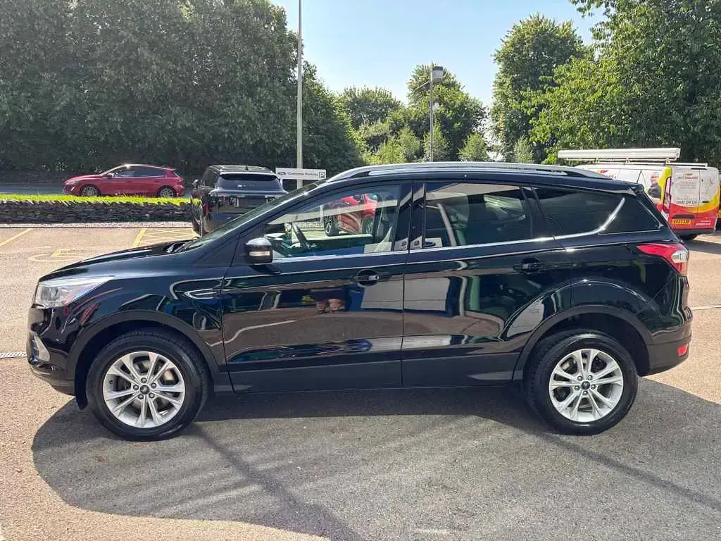 Used Ford Kuga Titanium 120 HP (88 kW) 2018 Black SUV