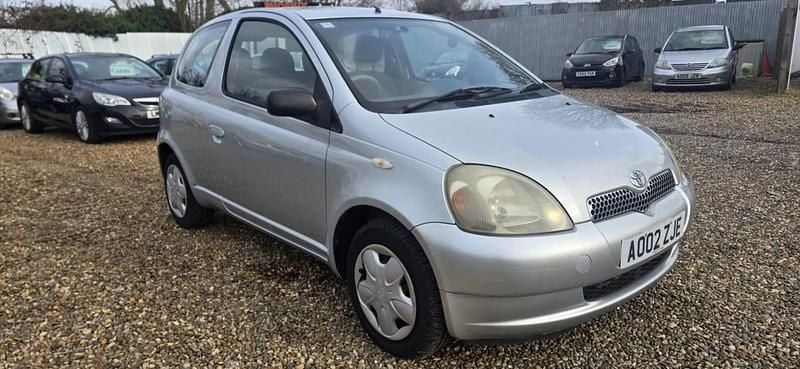 Used Toyota Yaris 2002 Silver Hatchback