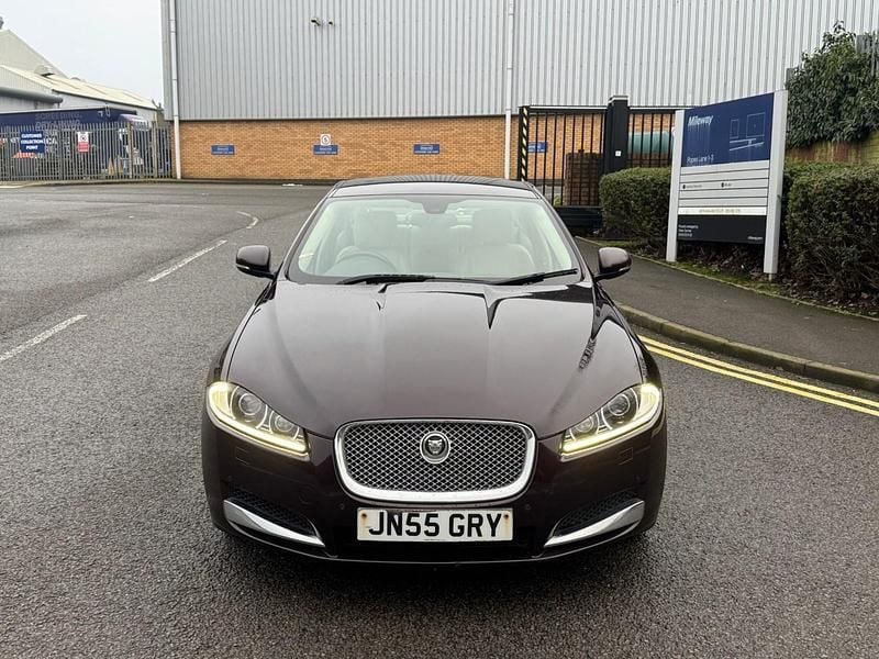 Begagnad Jaguar XF Luxury 2012 Röd Sedan