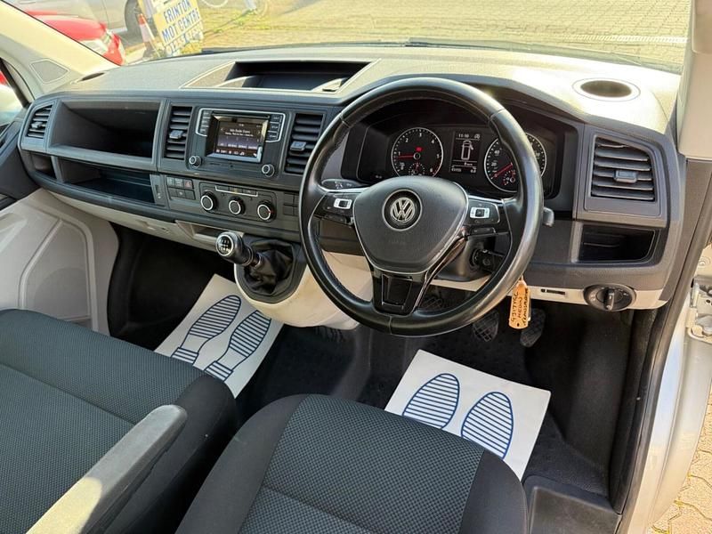 Used VW T6 Highline 148 HP (108 kW) 2017 Silver Van