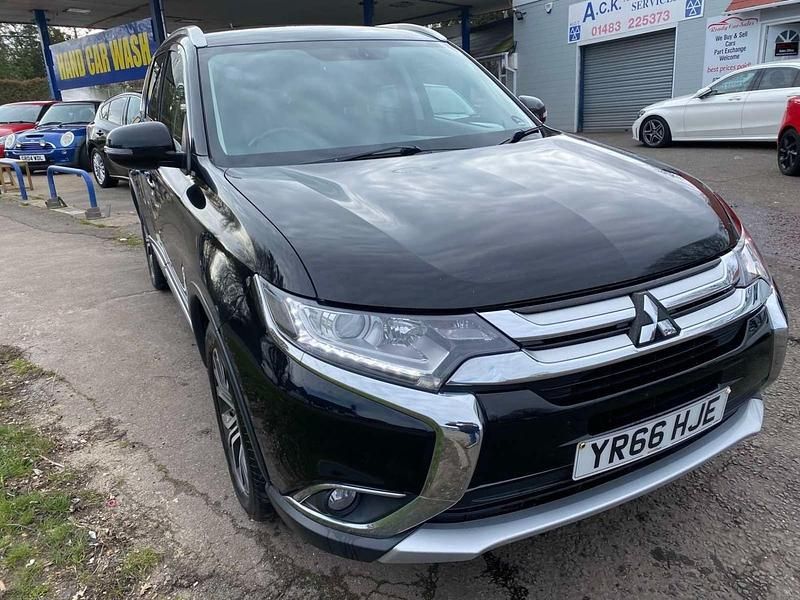 Used Mitsubishi Outlander 150 HP (110 kW) 2016 Black SUV