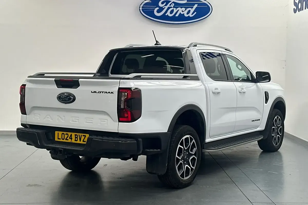 Gebraucht Ford Ranger Wildtrack 241 PS (177 kW) 2024 Weiß Pickup