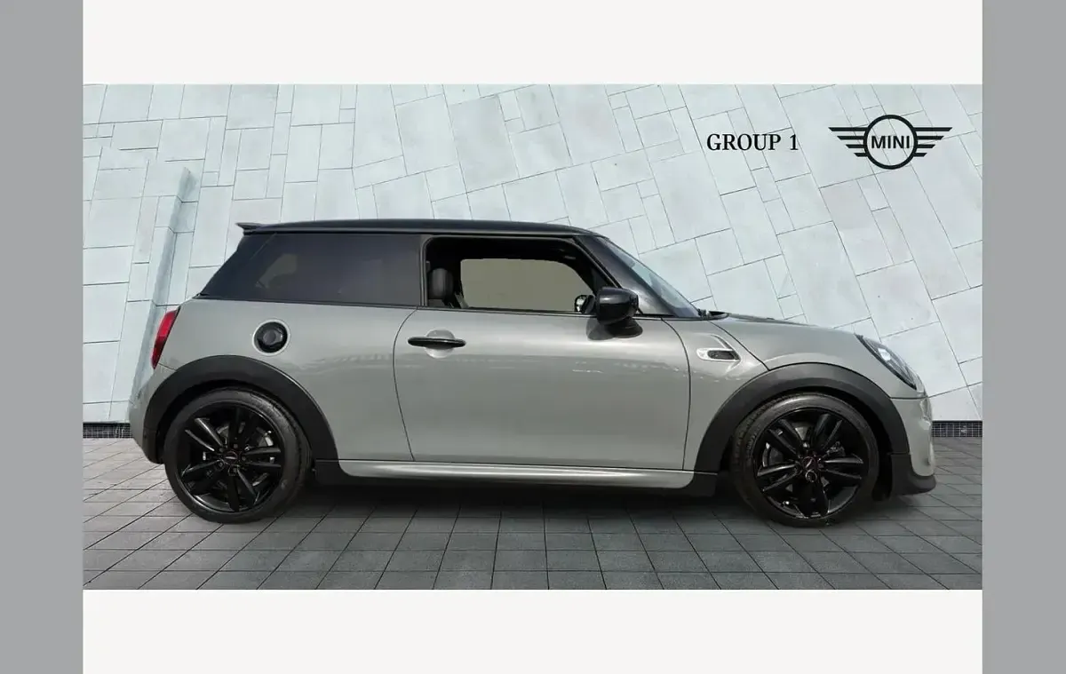 Usado Mini Cooper S Sport 192 CV (141 kW) 2019 Gris Utilitario