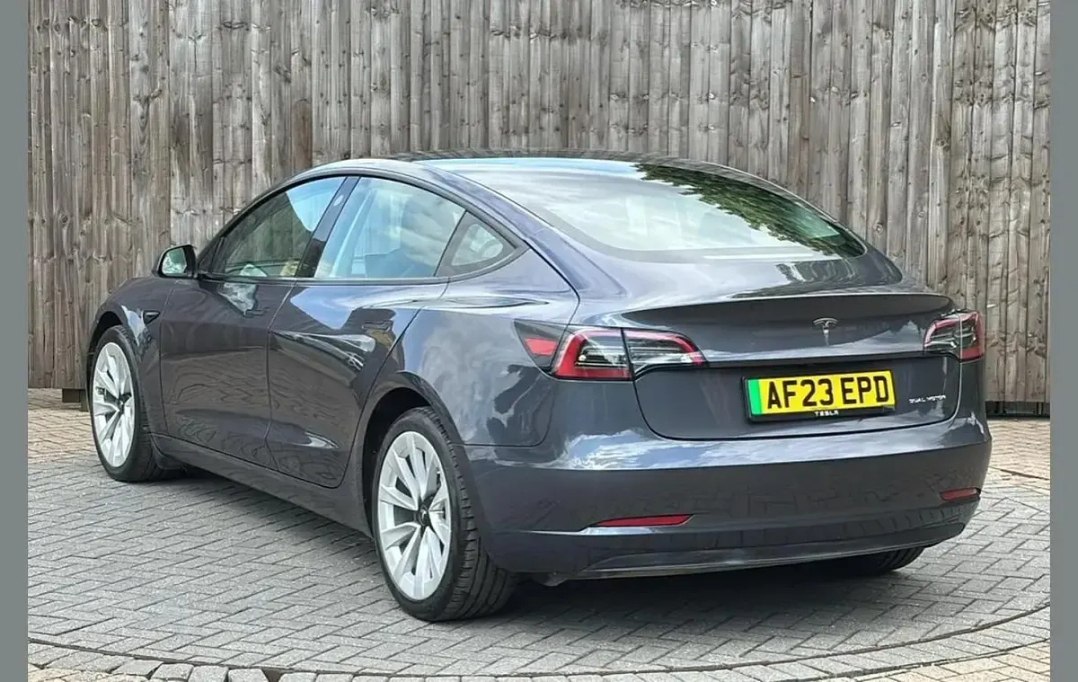 Usado Tesla Model 3 Long Range AWD 366 kW (498 HP) 2023 Cinzento Sedan