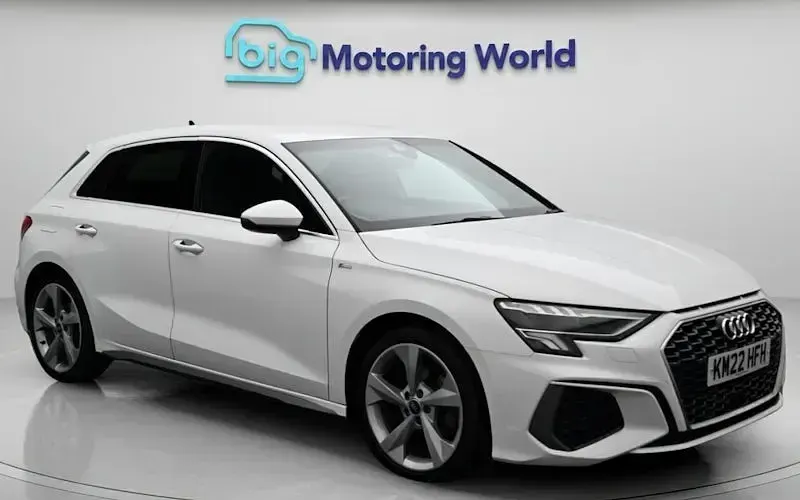 Second-hand Audi A3 Sportback S-Line 150 CP (110 kW) 2024 Hatchback