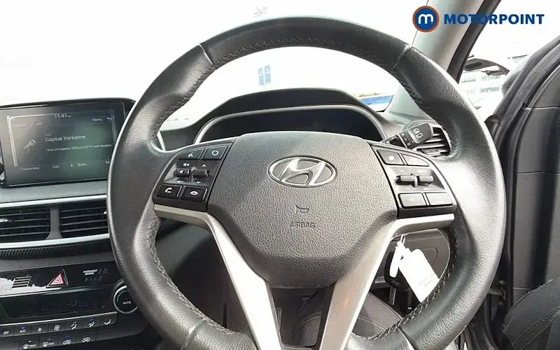 Used Hyundai Tucson SE 132 HP (97 kW) 2019 Grey SUV