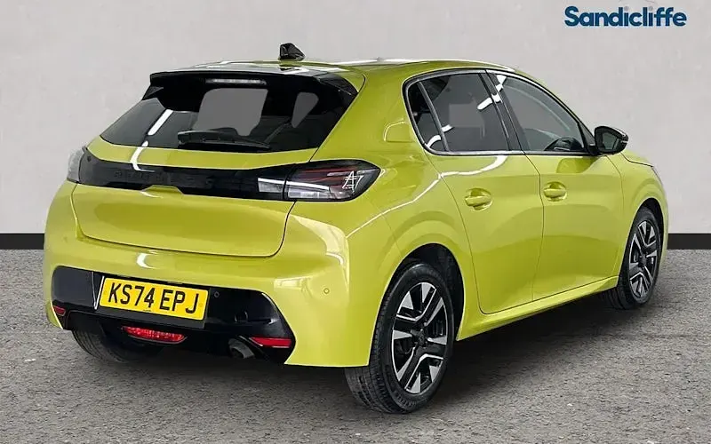 Used Peugeot 208 Allure 101 HP (74 kW) 2025 Hatchback