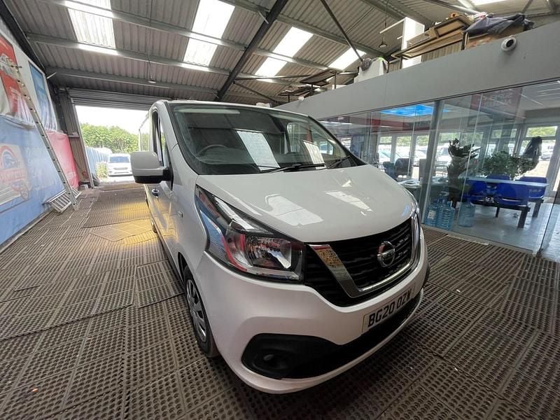 White Used 2020 Nissan NV300 Acenta Van | £7,495 (Super price) - Image 1/4