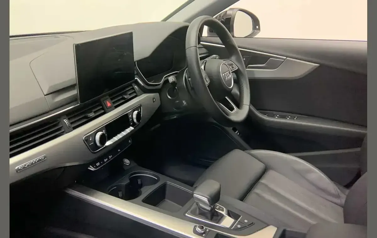 Used Audi A4 Sport 200 HP (147 kW) 2024 Black Estate
