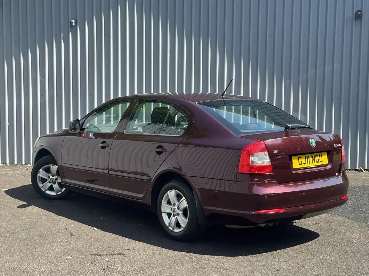 Used Skoda Octavia SE 2011 Maroon Hatchback