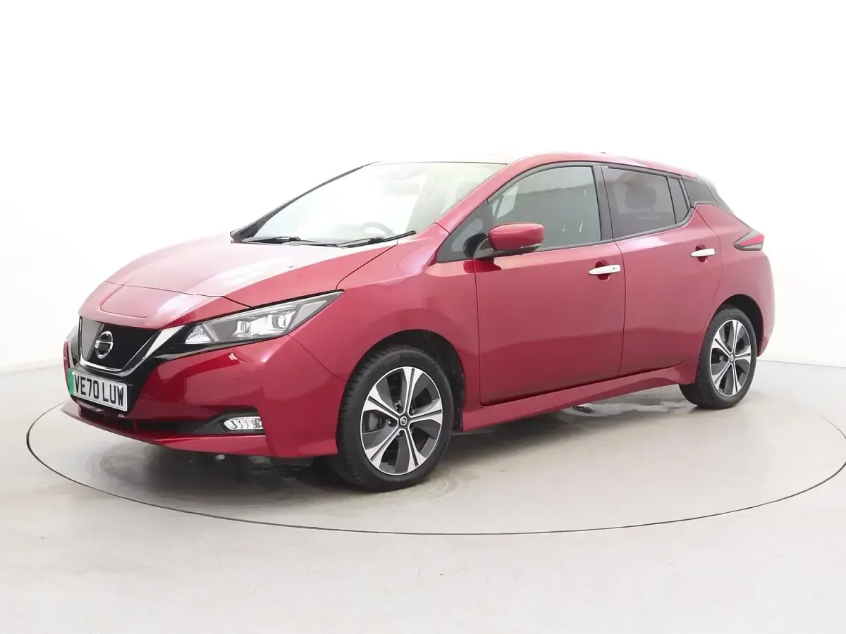 Used Nissan Leaf Tekna 160 kW (218 HP) 2020 Red Hatchback
