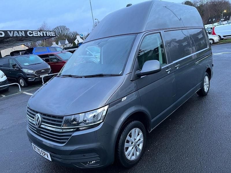 Begagnad VW Transporter Highline 2021 Grå Van