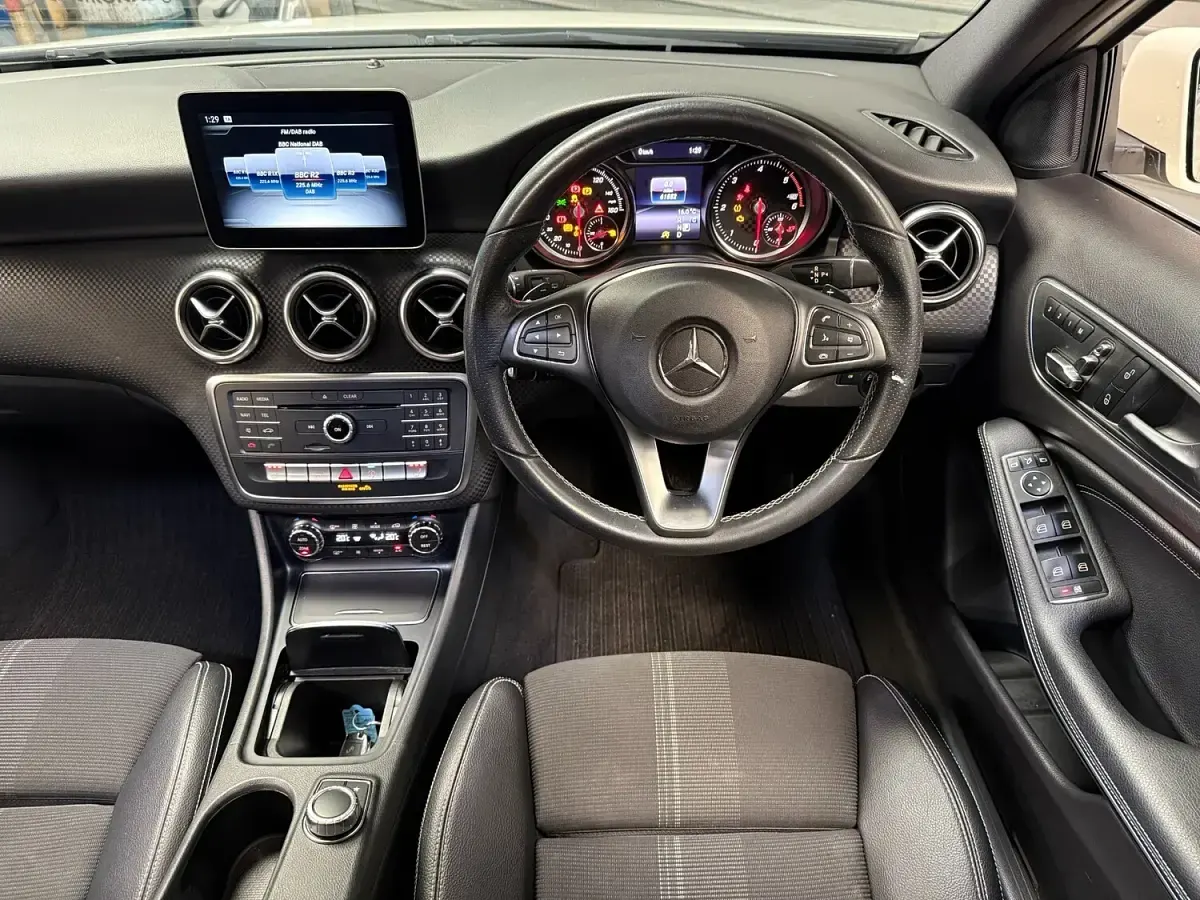 Used Mercedes A200 Sport Edition 136 HP (100 kW) 2018 White Hatchback
