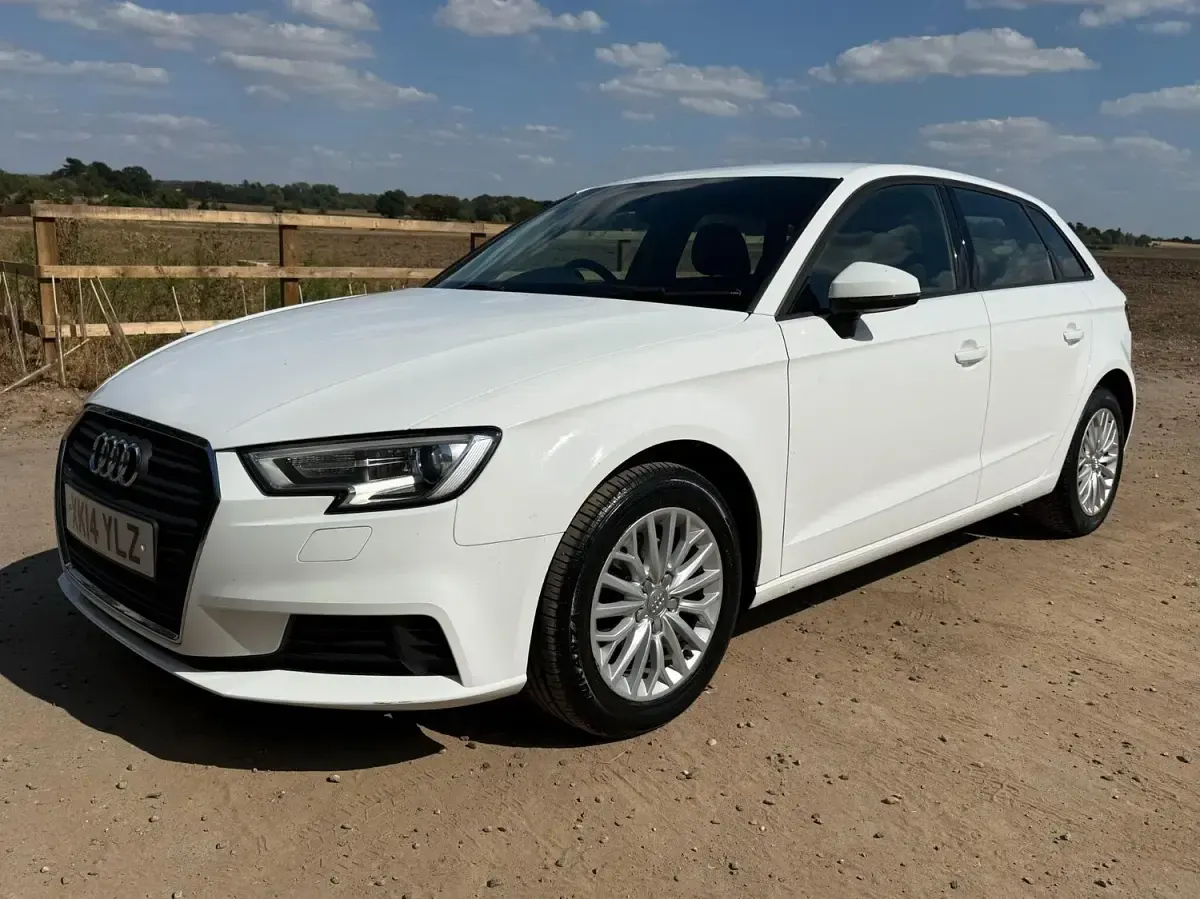 Used Audi A3 2016 White Hatchback